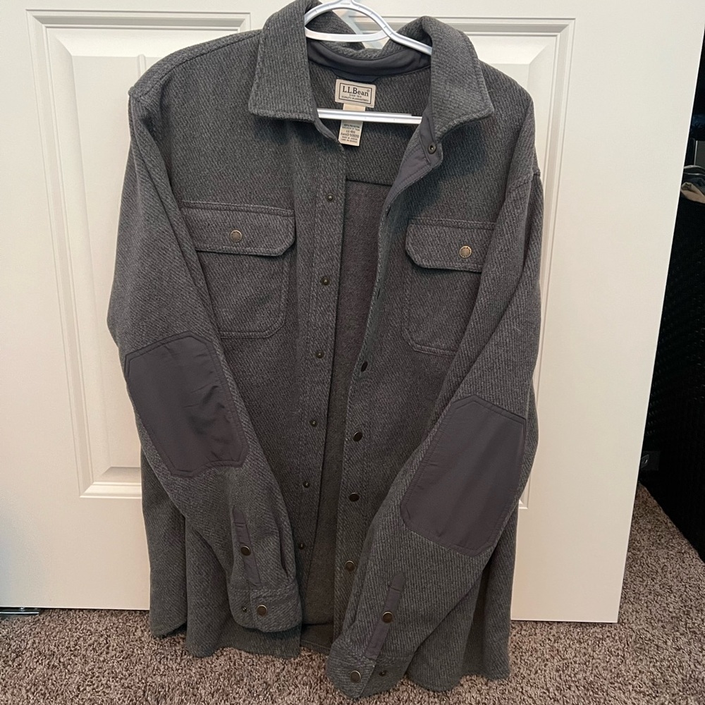 Men’s size Large LL Bean thick button up